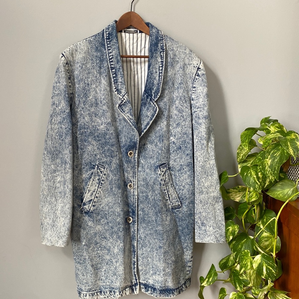 Vintage 80s authentic Fabrizio acid wash, denim jean  oversized jacket.